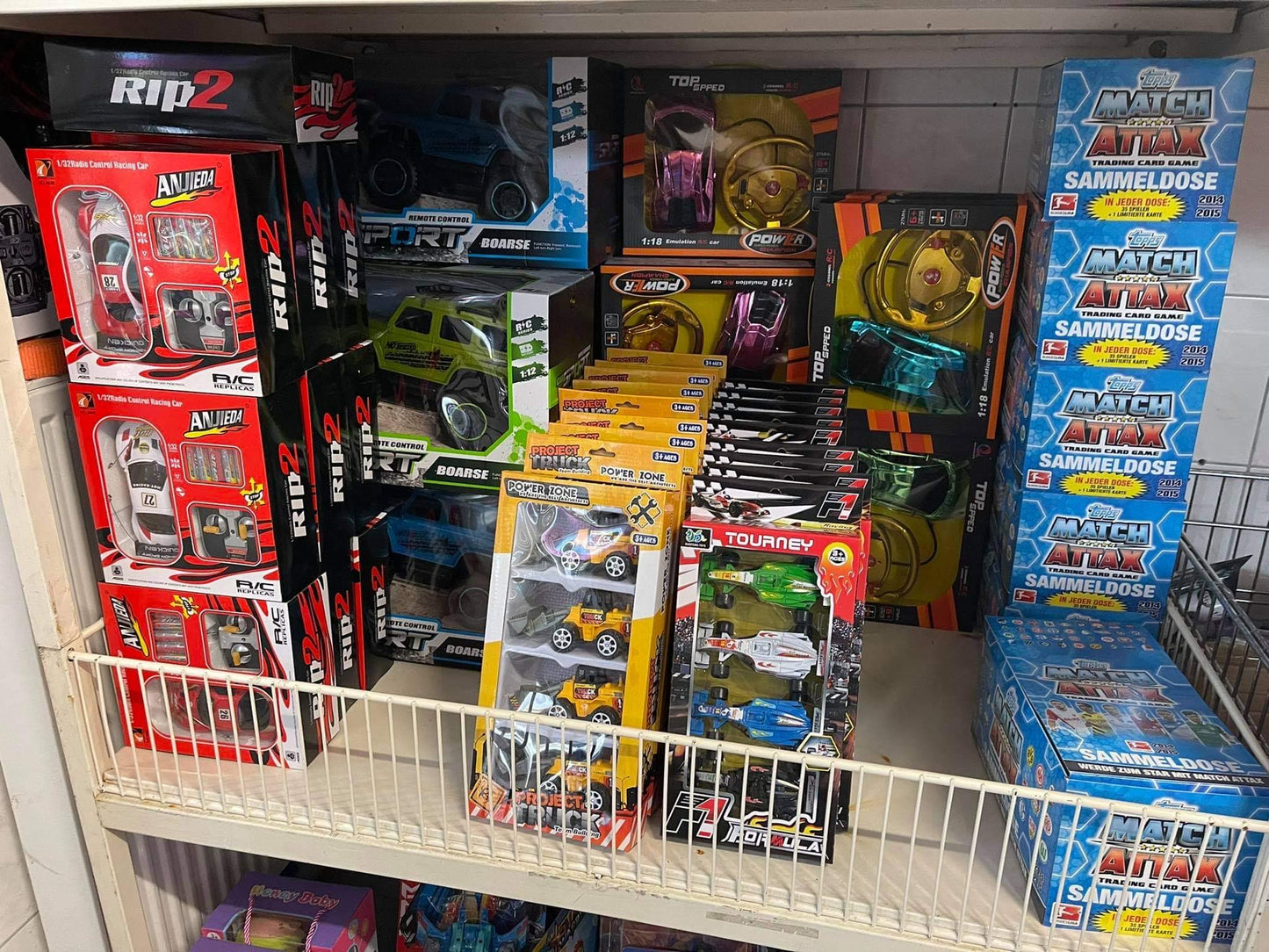 Spielzeug JUNGE Posten Lizenzware, 6-9 Sachen, Überraschung, Paket Neu